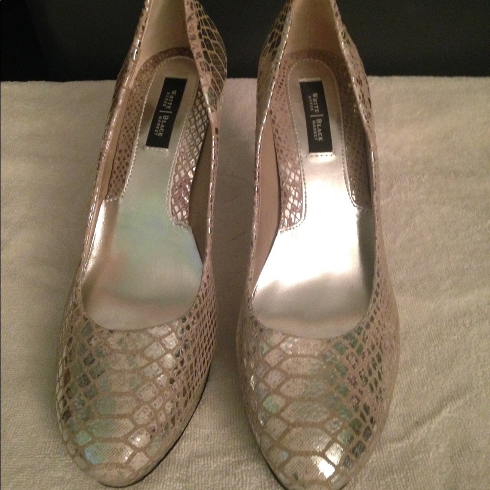 White House Black Market leather snake skin shoes